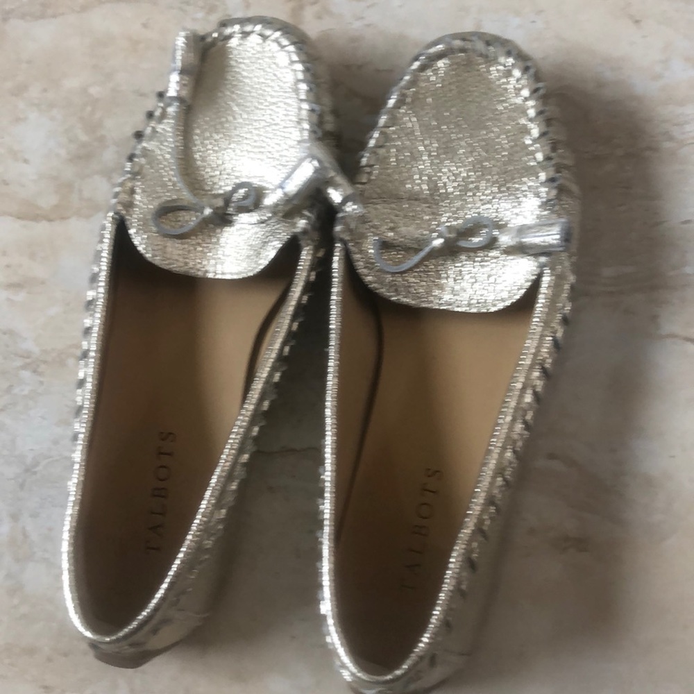 Brand NWOT Talbots silver flats